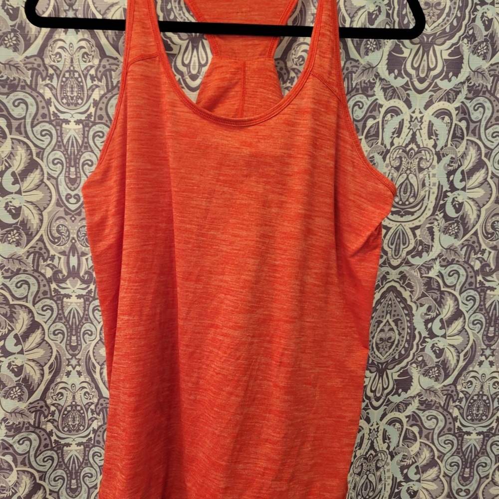 Lululemon tank